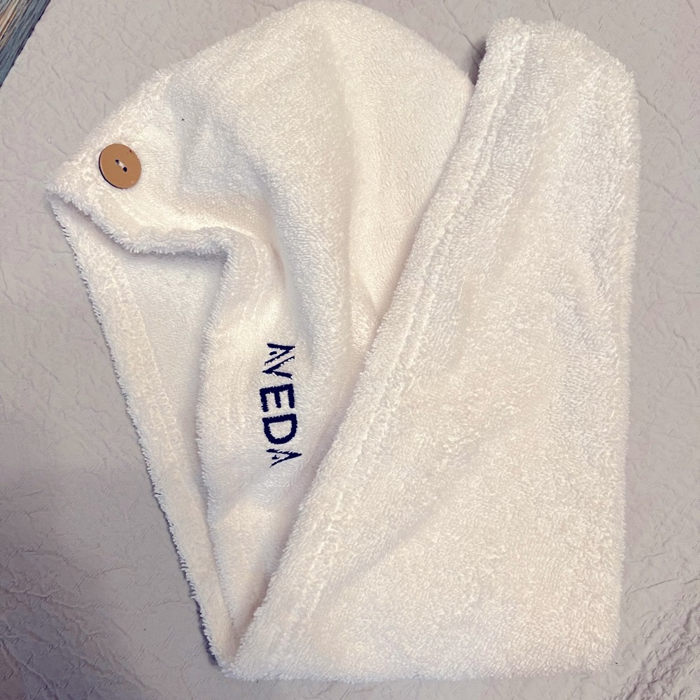 🌸4/$50🌸 hair towel AVEDA